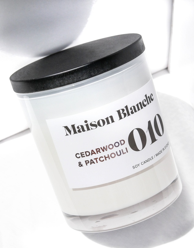Maison Blanche - 010 Cedarwood & Patchouli - Large Candle