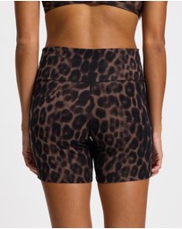 adidas Sportswear - Seasonal Essentials Leopard Print Biker Shorts With 3-Stripes