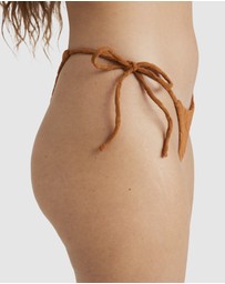 RVCA - Tezzy Wave Skimpy Bikini Bottoms