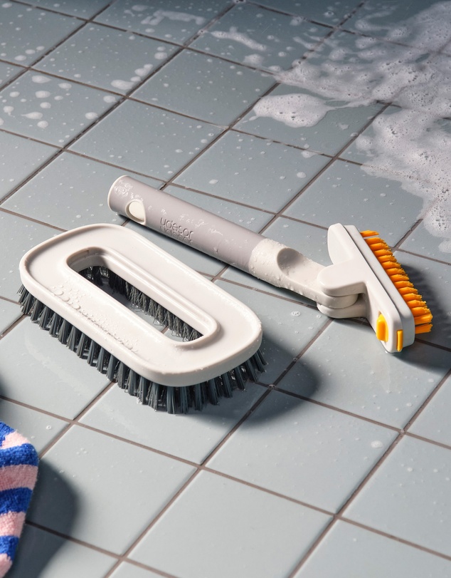 Joseph Joseph - CleanTech™ 2-in-1 Tile Scrubber