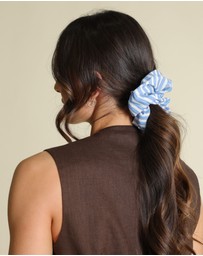 Morgan & Taylor - Aliya Scrunchie Set in Blue