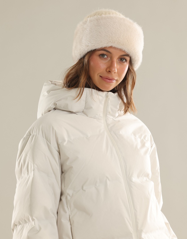 Morgan & Taylor - Kara Faux Fur Hat in Cream