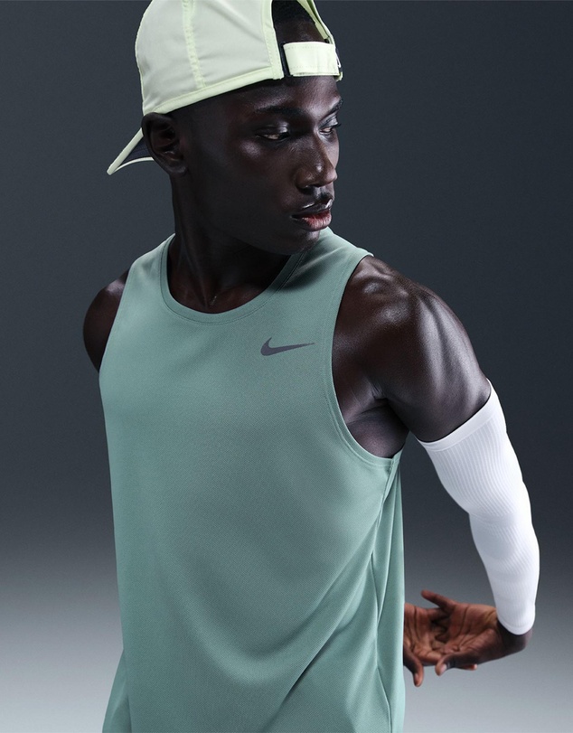 Nike - Dri-FIT Miler Running Tank