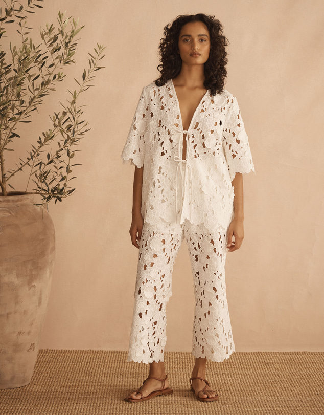 AUR OCEA - Applique Tie Front Top