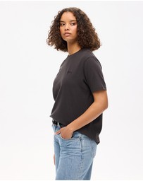 Superdry - Essential Logo Embroidered Tee