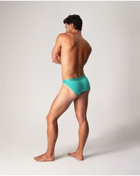 TEAMM8 - Icon Sports Brief