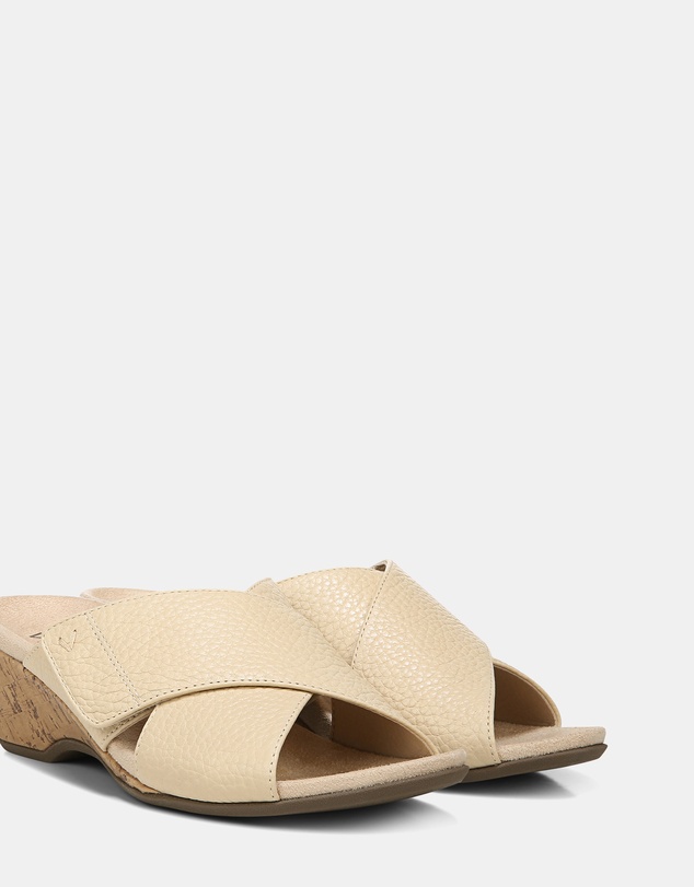 Vionic - Leticia Wedge Sandal - Semolina