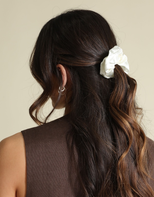 Morgan & Taylor - Mara Scrunchie Set in White