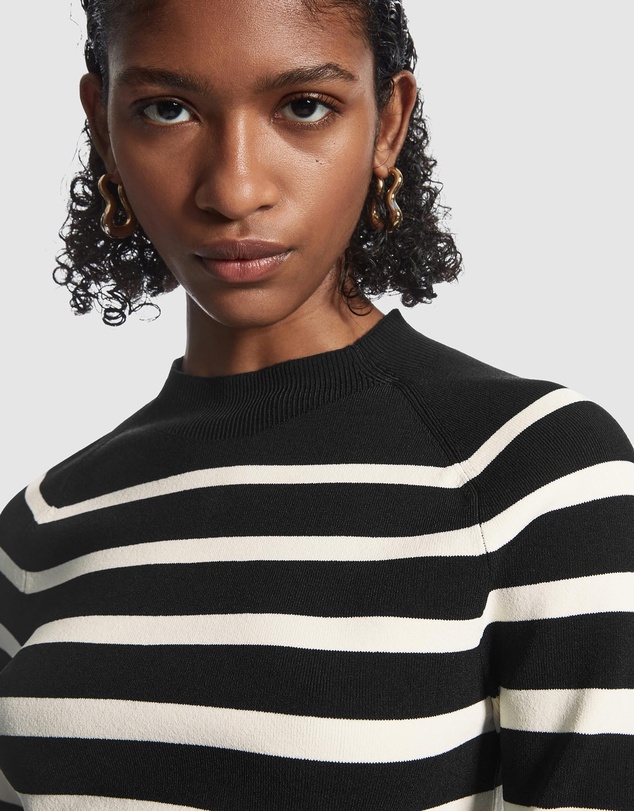 COS - Cropped Knitted Mock-neck Top