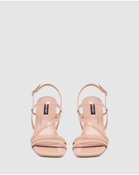 Nine West - Spela