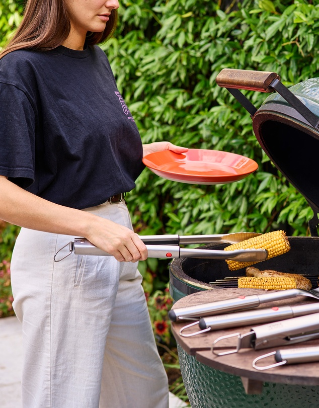 Joseph Joseph - GrillOut™ BBQ Tongs with Retractable Arms