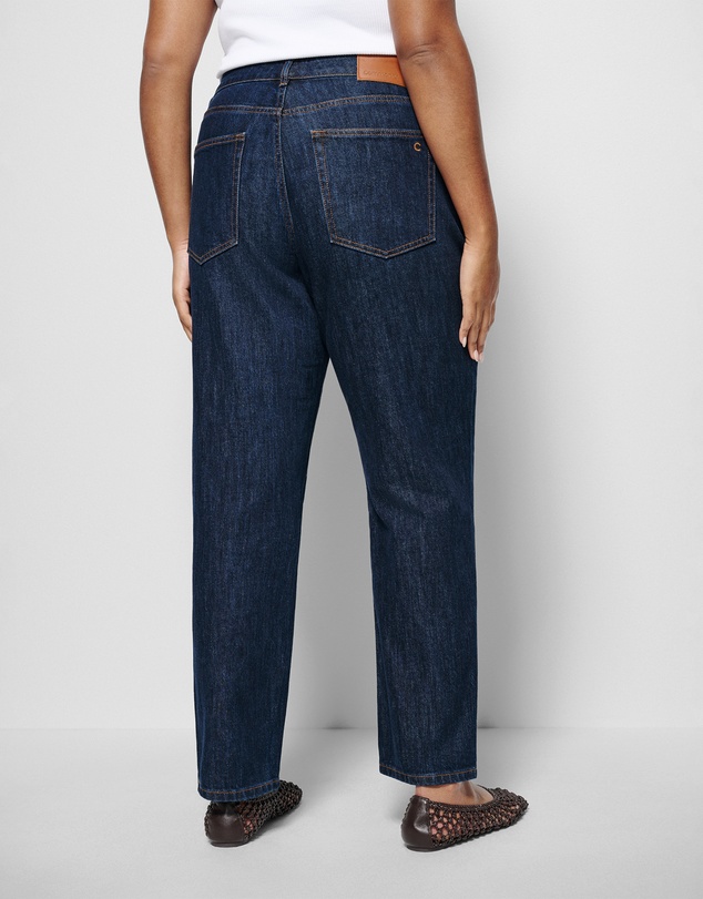 Commonry - The High Rise Crop Girlfriend Jean