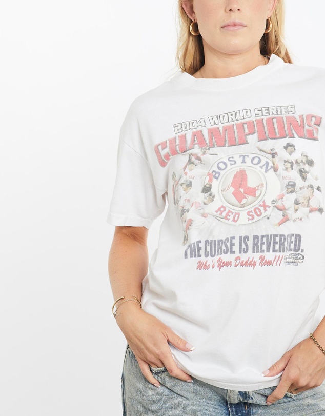 Vintage by The Real Deal - Pre Loved - Vintage 2004 MLB Boston Red Sox Tee