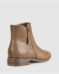Verali - Hawk Ankle Boots