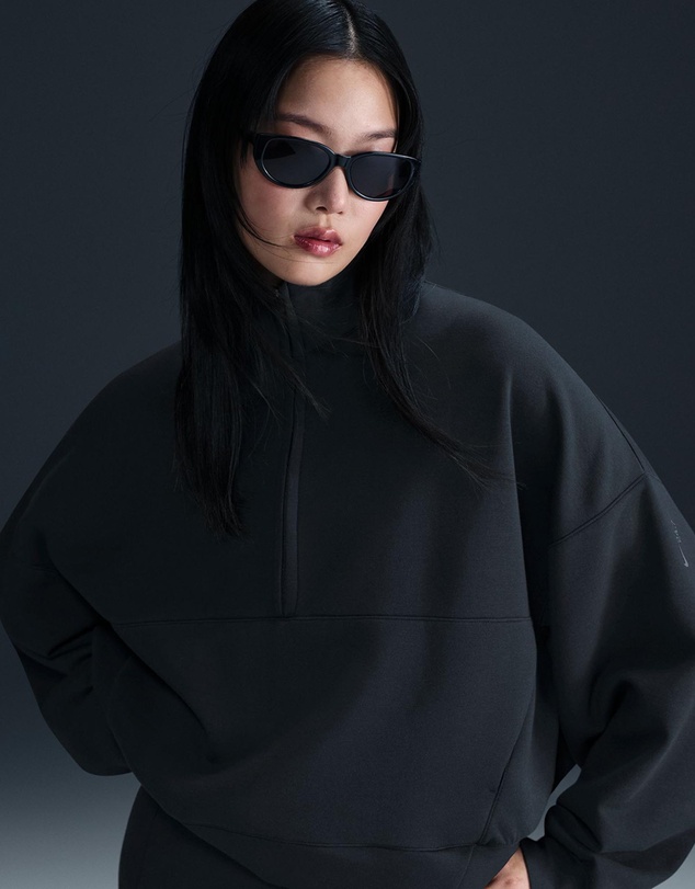 Nike - 24.7 ImpossiblySoft Dri-FIT Oversized 1/2-Zip Top