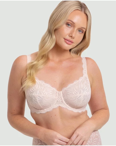 Triumph - Essential Lace Balconette Bra