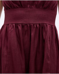 Minima Esenciales - Sage Linen Midi Dress