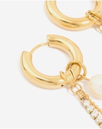 Lovisa - Waterproof Gold Plated Stainless Steel Freshwater Pearl & Diamante Cup Chain Huggie Earrings