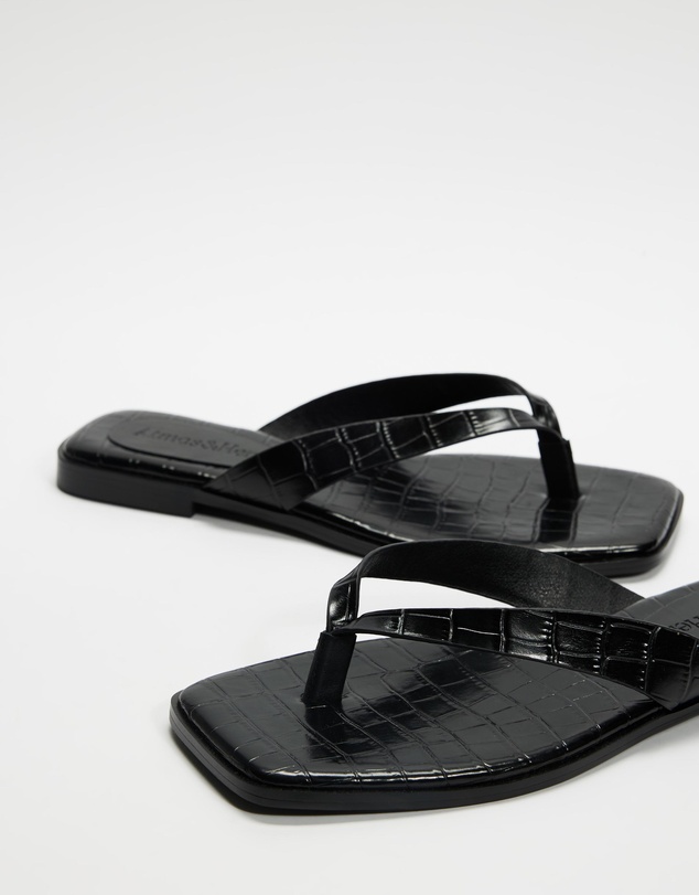 Atmos&Here - Capri Textured Square Toe Leather Thong Sandals