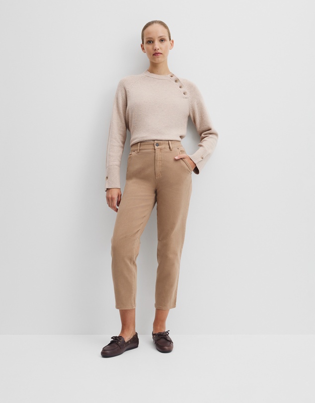 Country Road - Crop Curve Jean
