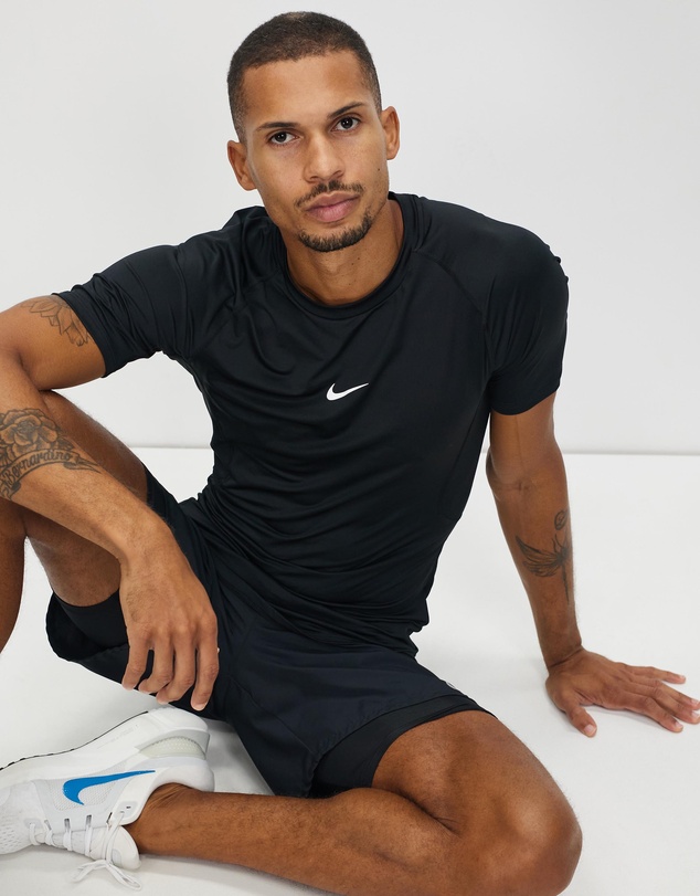 Nike - Nike Pro Dri-FIT Tight Long Sleeve Fitness Top