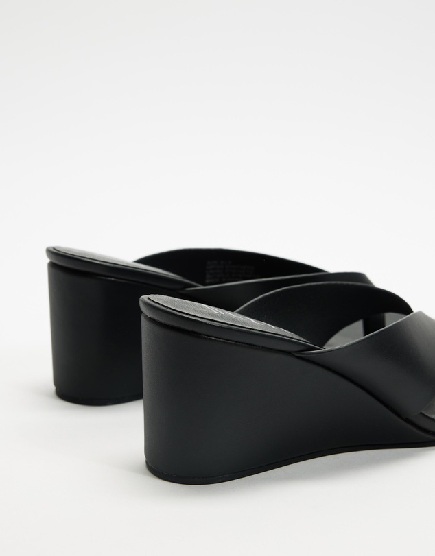 Dazie - Erin Thong Wedge Heels
