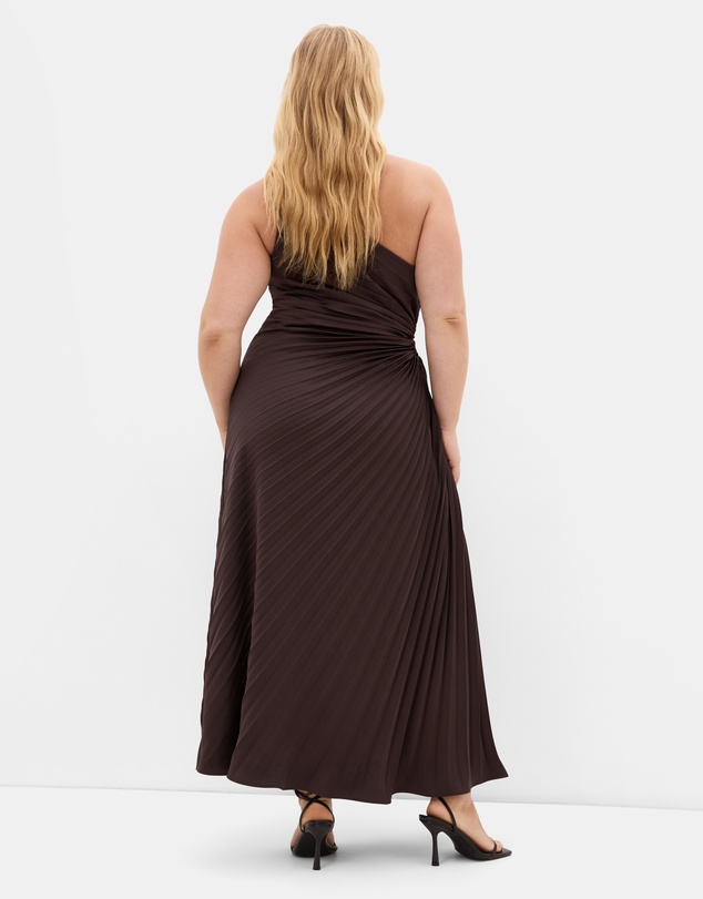 City Chic - Aliza Pleat Maxi Dress