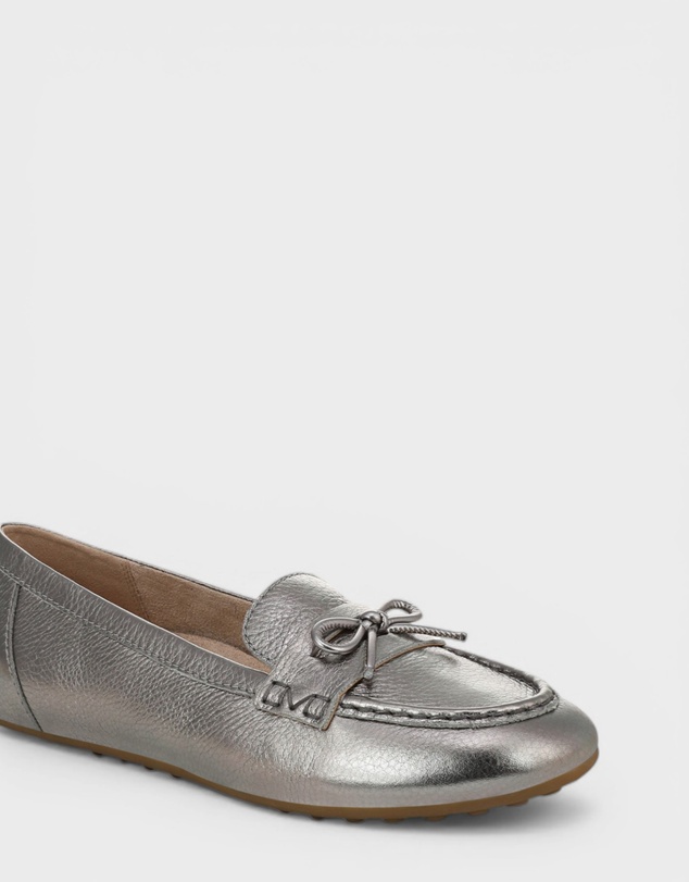 Vionic - Taryn Casual Slip-On Loafer - Pewter