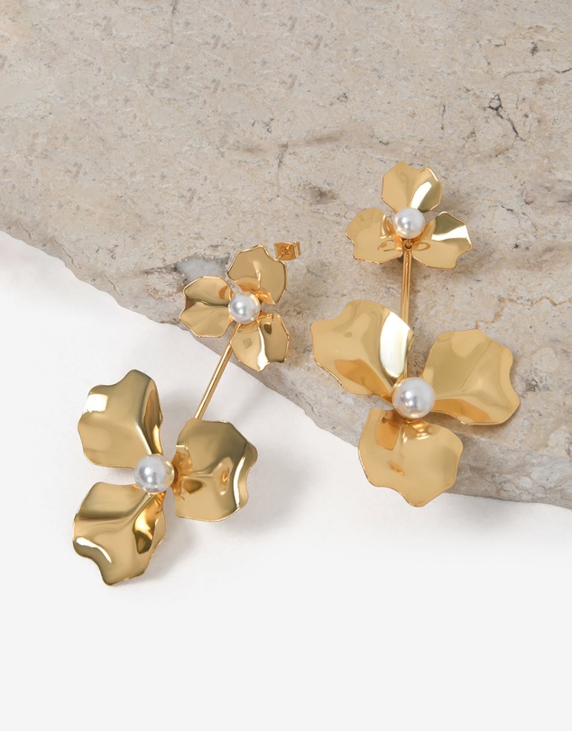Forcast - Magnolia Bold Floral Earrings