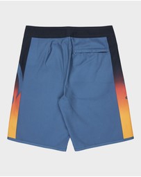 Quiksilver - Boys 8 to 16 Everyday 17
