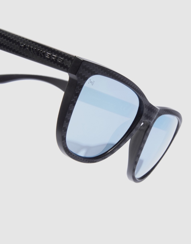 Hawkers Co - HAWKERS - Polarized Blue Chrome ONE RAW CARBONO Sunglasses for Men and Women UV400
