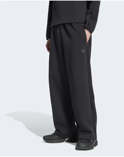 adidas Originals - SPACER TEAMGEIST 26 CUTLINE OPEN HEM PANTS Mens