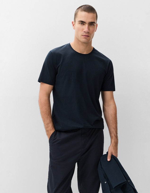 UNISON - Classic Crew Neck T Shirt