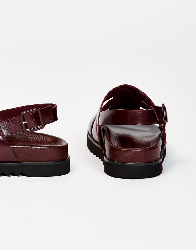 bul - Pandanus Sandal Wine