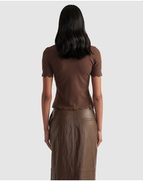 Decjuba - Kai Scallop Edge Tee