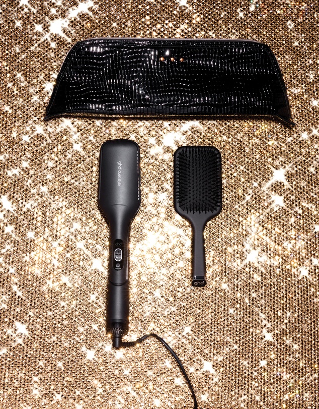 ghd - duet style 2 in 1 Hot Air Styler Gift Set in Black ( Valued at $702)