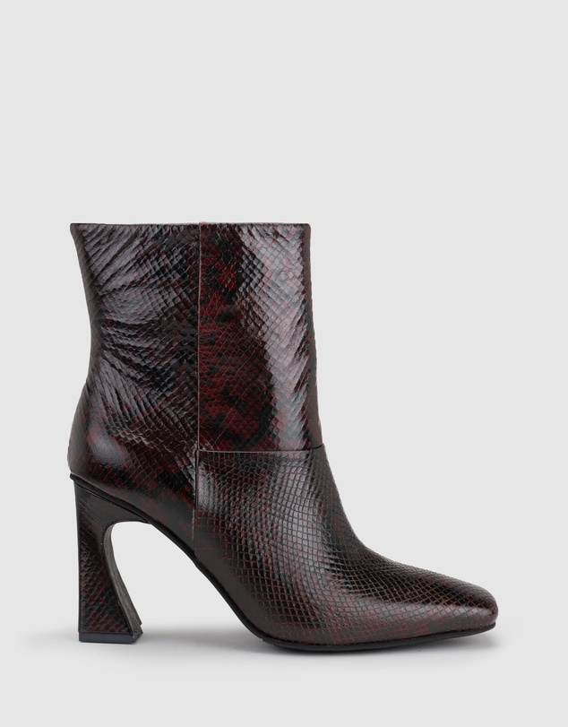 Chaos & Harmony - Pulsar Boot