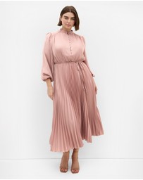 City Chic - Plus size Haley Long Sleeve Pleat Dress - dusty pink
