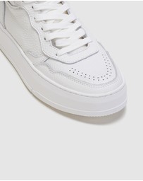 Rollie - CourtPro Sneaker