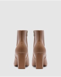 Nine West - Yevy