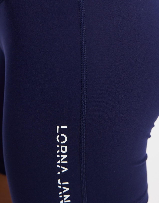 Lorna Jane - Lotus No Chafe Shorts - ICONIC EXCLUSIVE