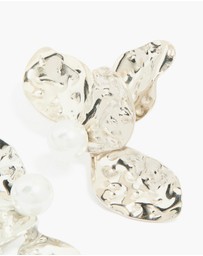Lovisa - Waterproof Stainless Steel Pearl Large Flower Stud Earrings