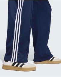 adidas Originals - Baggy Track Pants