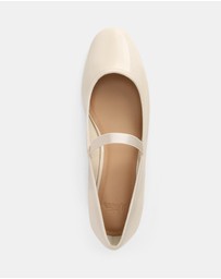 Wittner - Alannah Crinkle Patent Leather Mary Janes