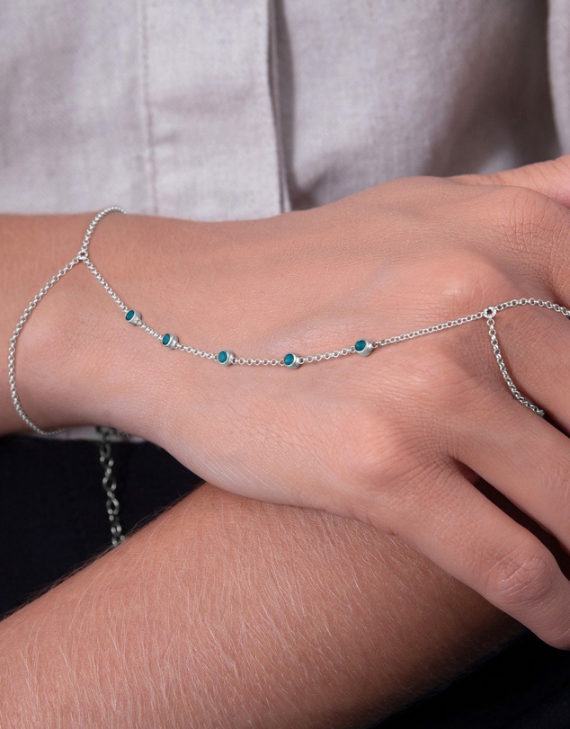 Elli Jewelry - Blue Crystal Hand Chain in 925 Silver