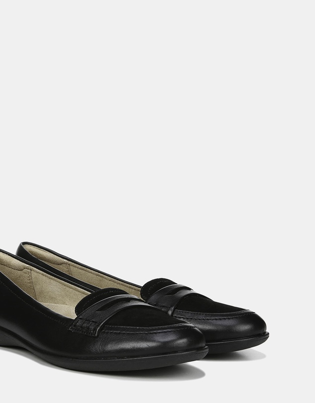 Naturalizer - Finley Loafer - Black