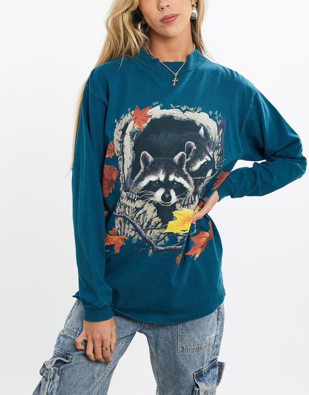 Vintage by The Real Deal - Pre Loved - Vintage 90s Racoon Wildlife Long Sleeve Tee