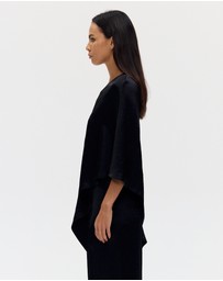 Third Form - Crush One Shoulder Cape