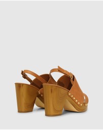 Belle & Bloom - Fire On Fire Clog Shoe