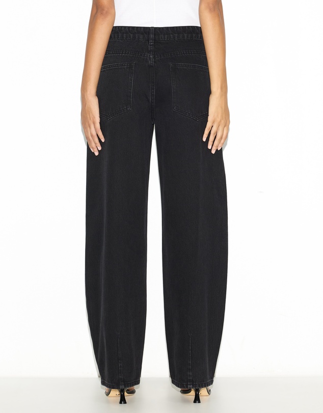 Dazie - Tokyo Mid Rise Relaxed Leg Jeans